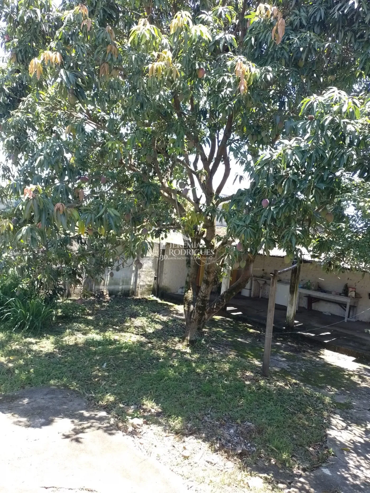 Casa com 5 dormitórios, 298 m² -  São Benedito - Pindamonhangaba/SP