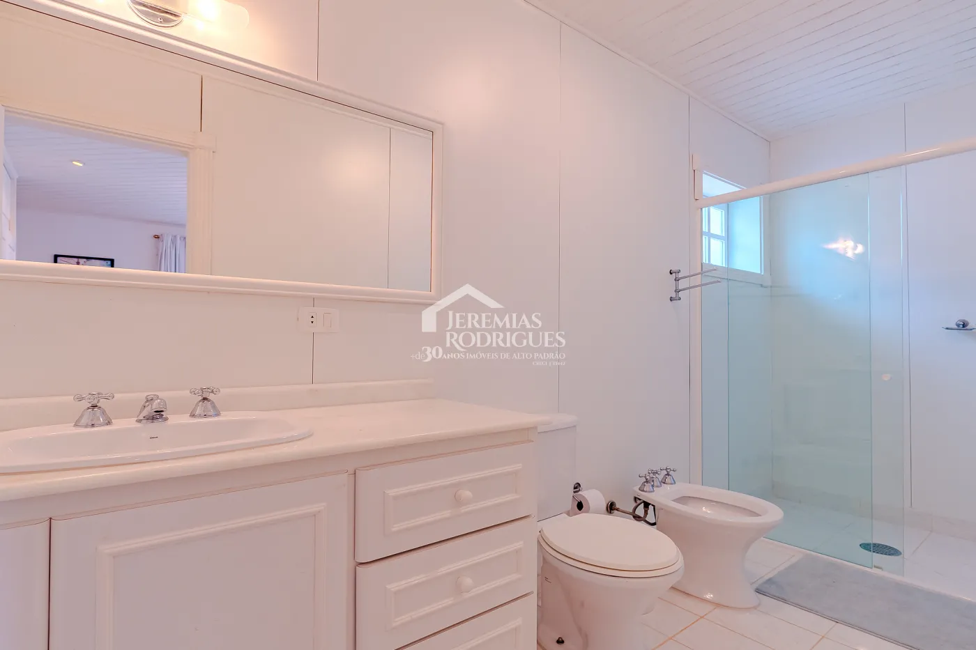 Casa com 6 suítes, 700 m² - Condomínio Vila Simonsen - Campos do Jordão/SP.