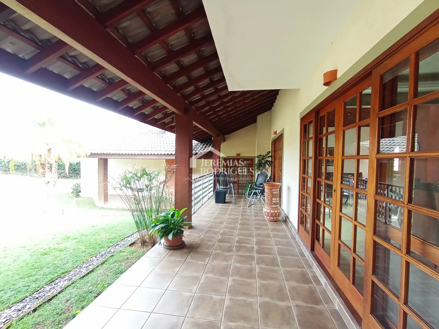 Casa à venda com 3 dormitórios no Condomínio Chácaras Cataguá em Taubaté/SP