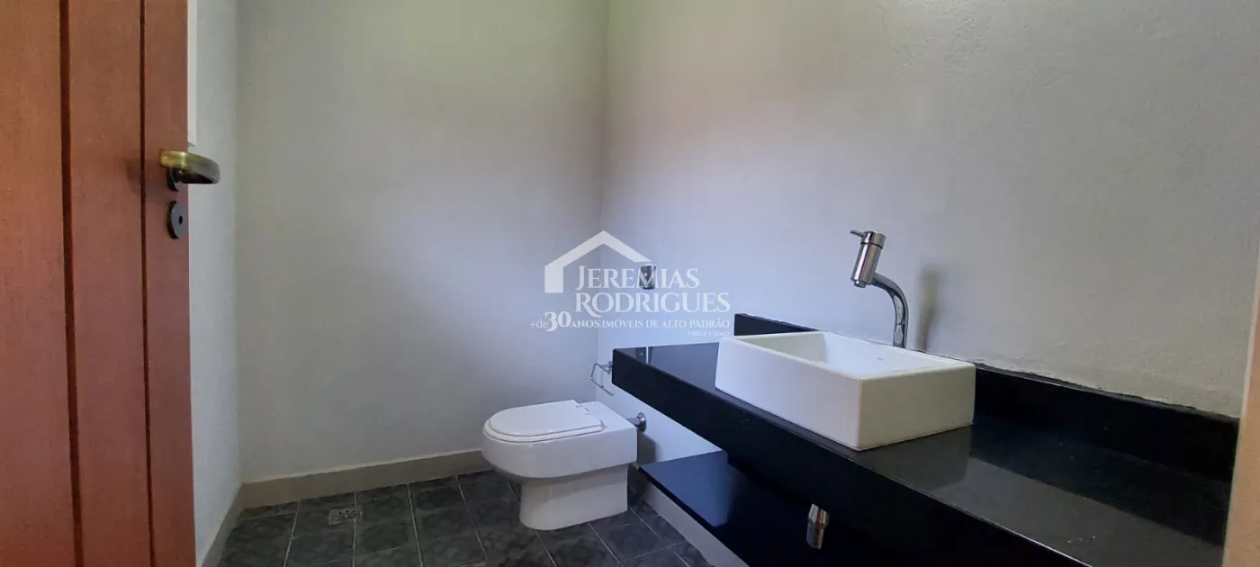 Casa com 3 dormitórios no Bairro Capivari - Campos do Jordão/SP