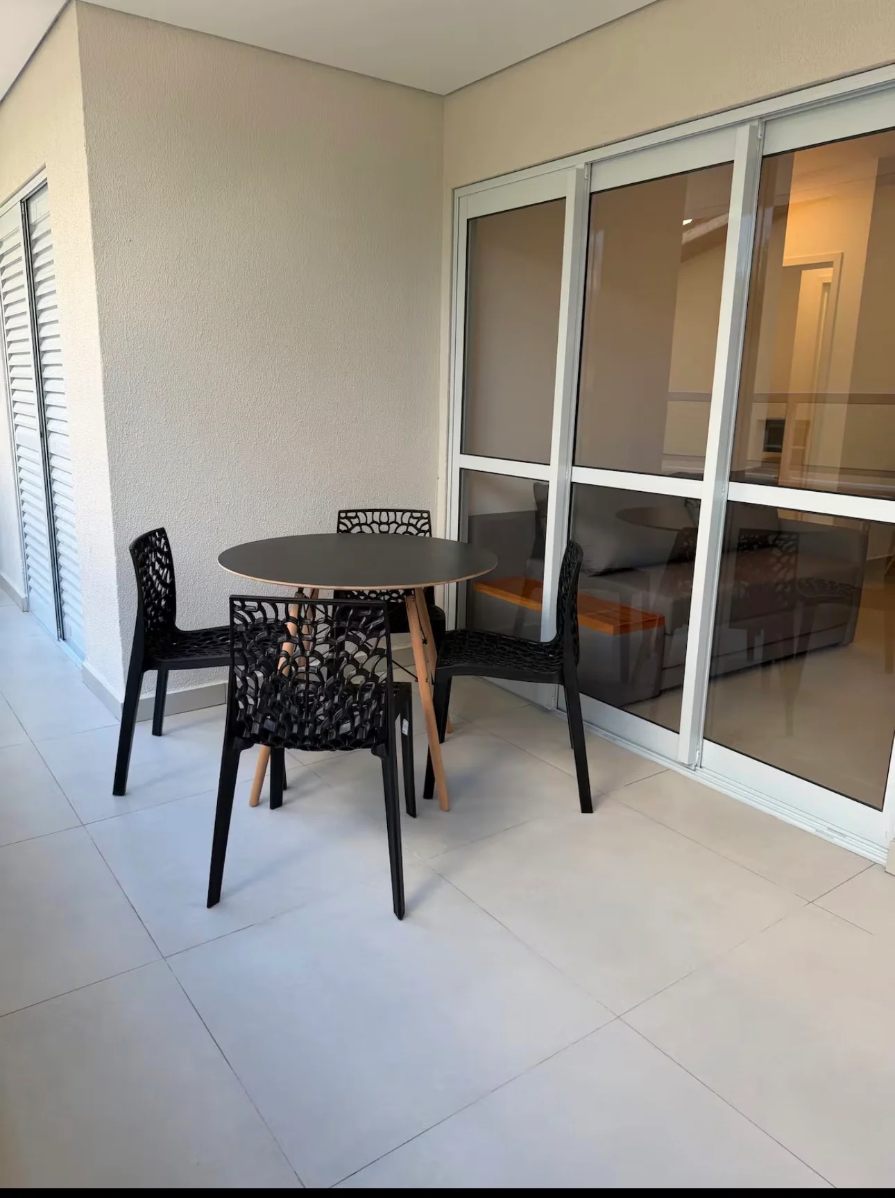 Apartamento à venda com 2 suítes no Condomínio Cian em Ubatuba/SP. 