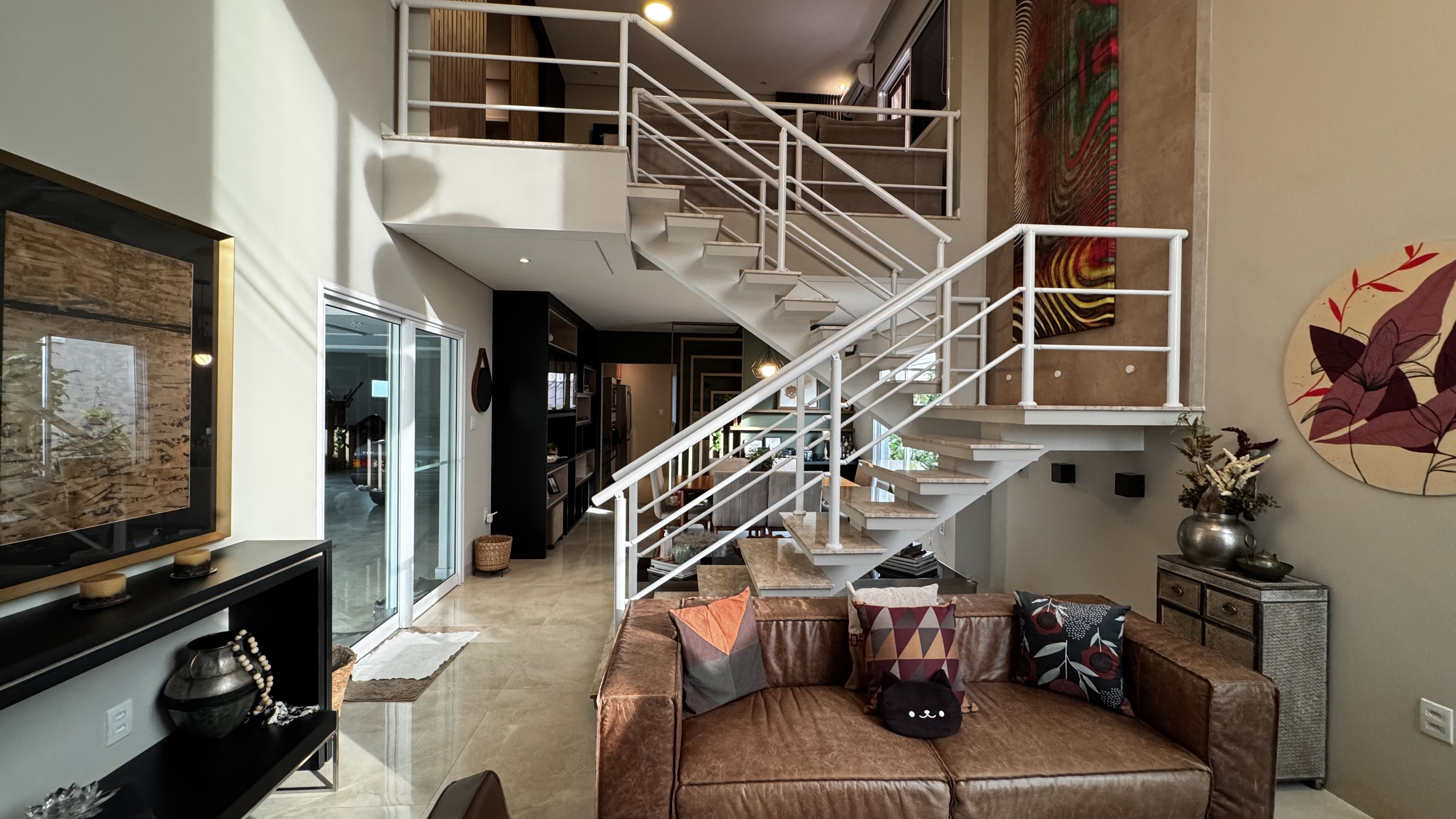 Casa à venda com 3 suítes no Condomínio Reserva dos Lagos em Pindamonhangaba/SP.