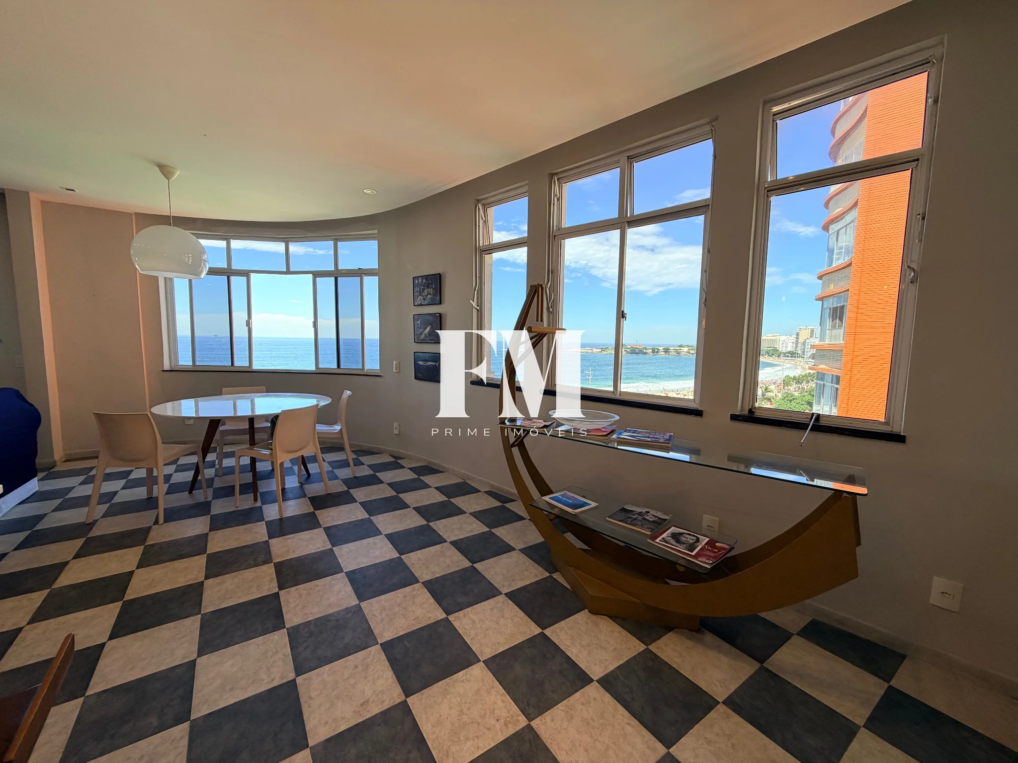 Frente mar em Copacabana: apartamento à venda de 2 quartos, andar alto com vista panorâmica, alto p - foto 2