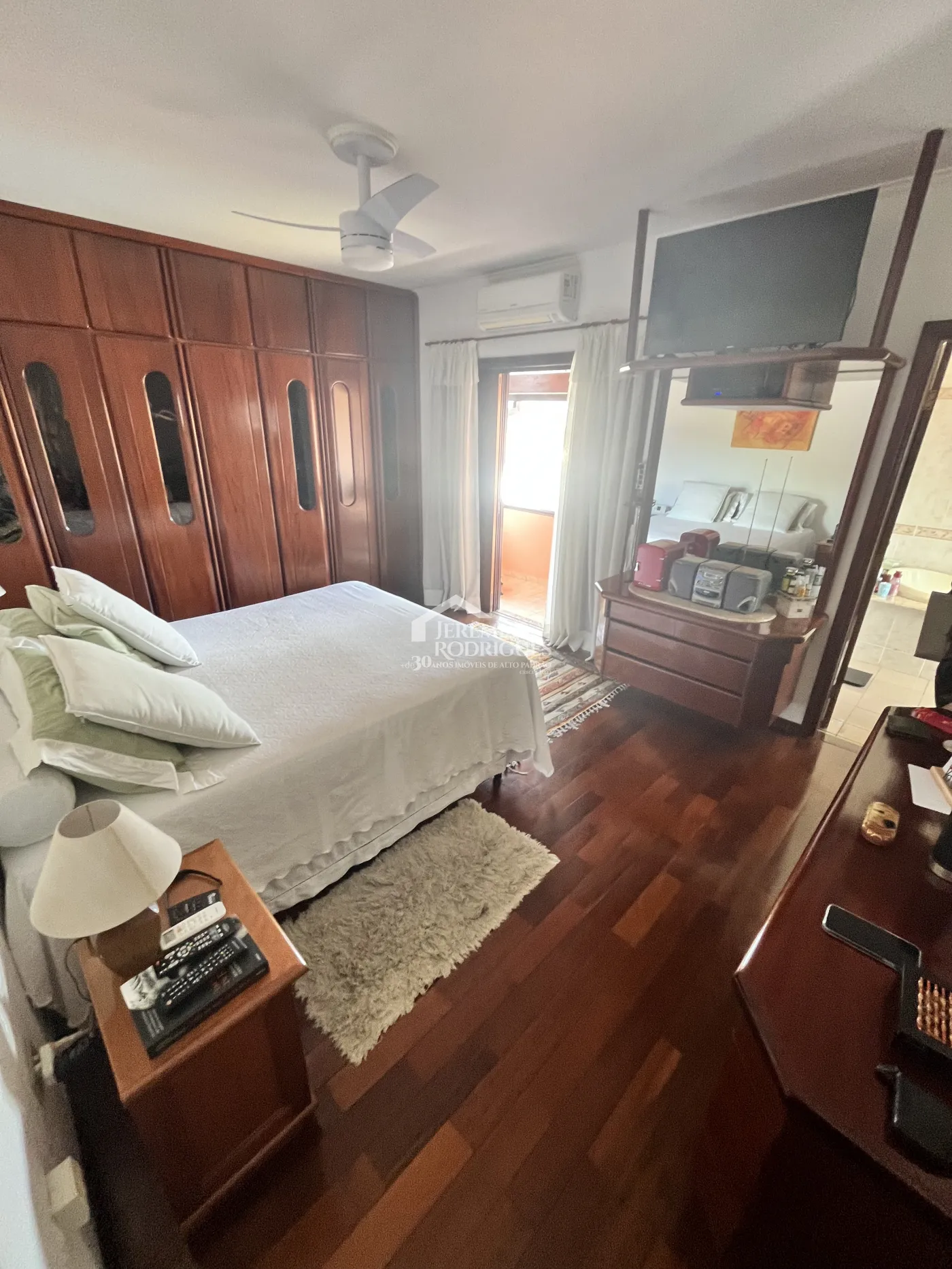 Sobrado com 3 dormitórios, 825 m2 - Residencial Doutor Lessa em Pindamonhangaba/SP