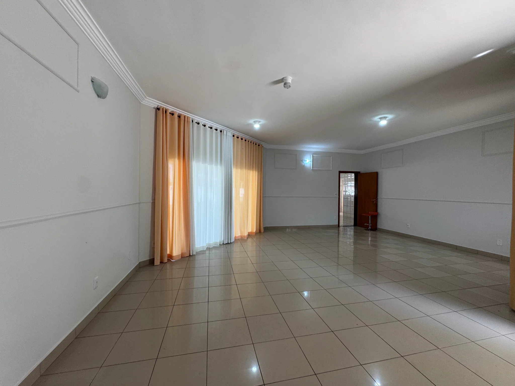 Casa à venda no Condomínio Village Paineiras em Pindamonhangaba/SP