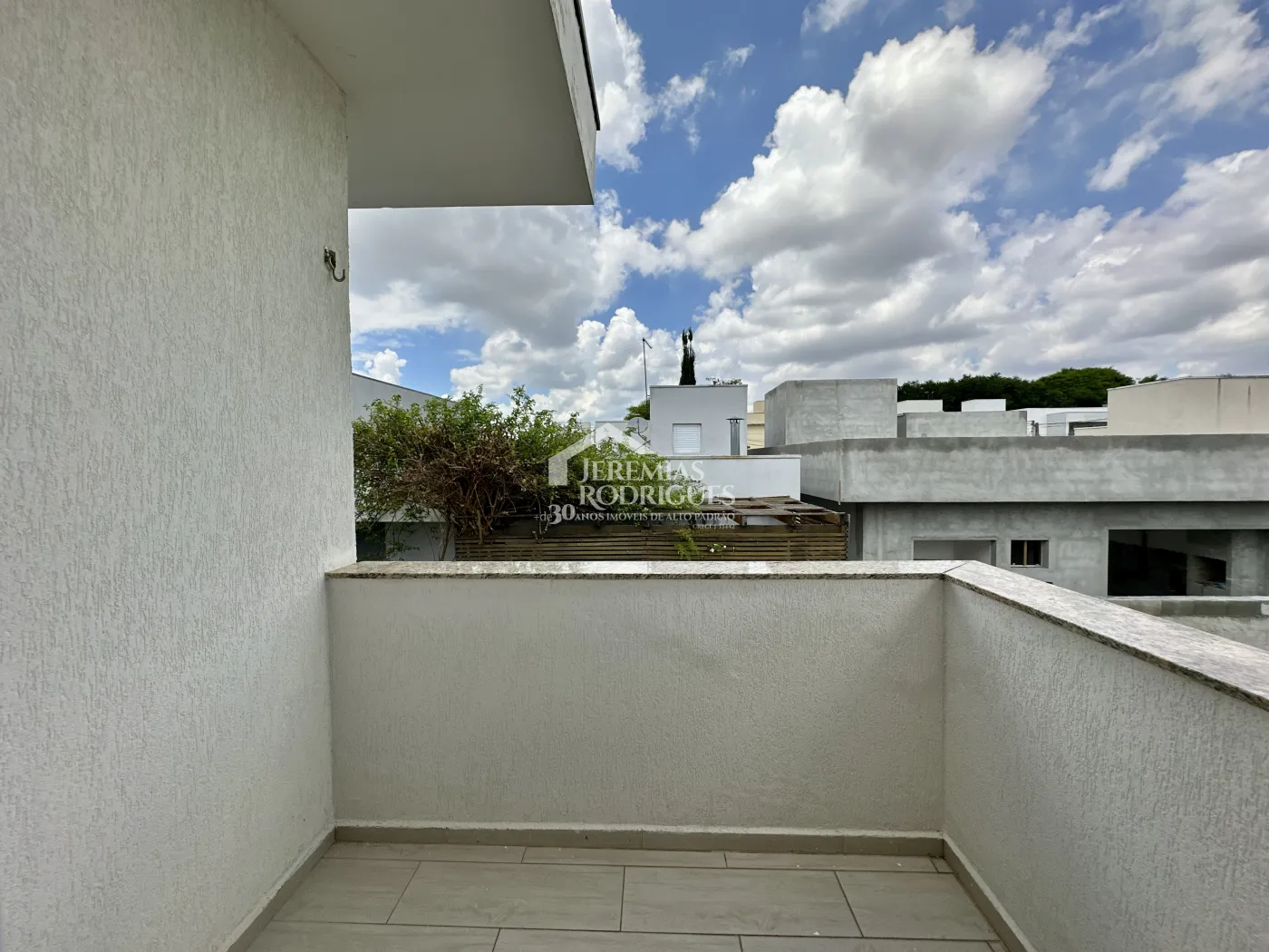 Casa para venda e locação com 4 suítes no Condomínio Campos do Conde II em Tremembé/SP