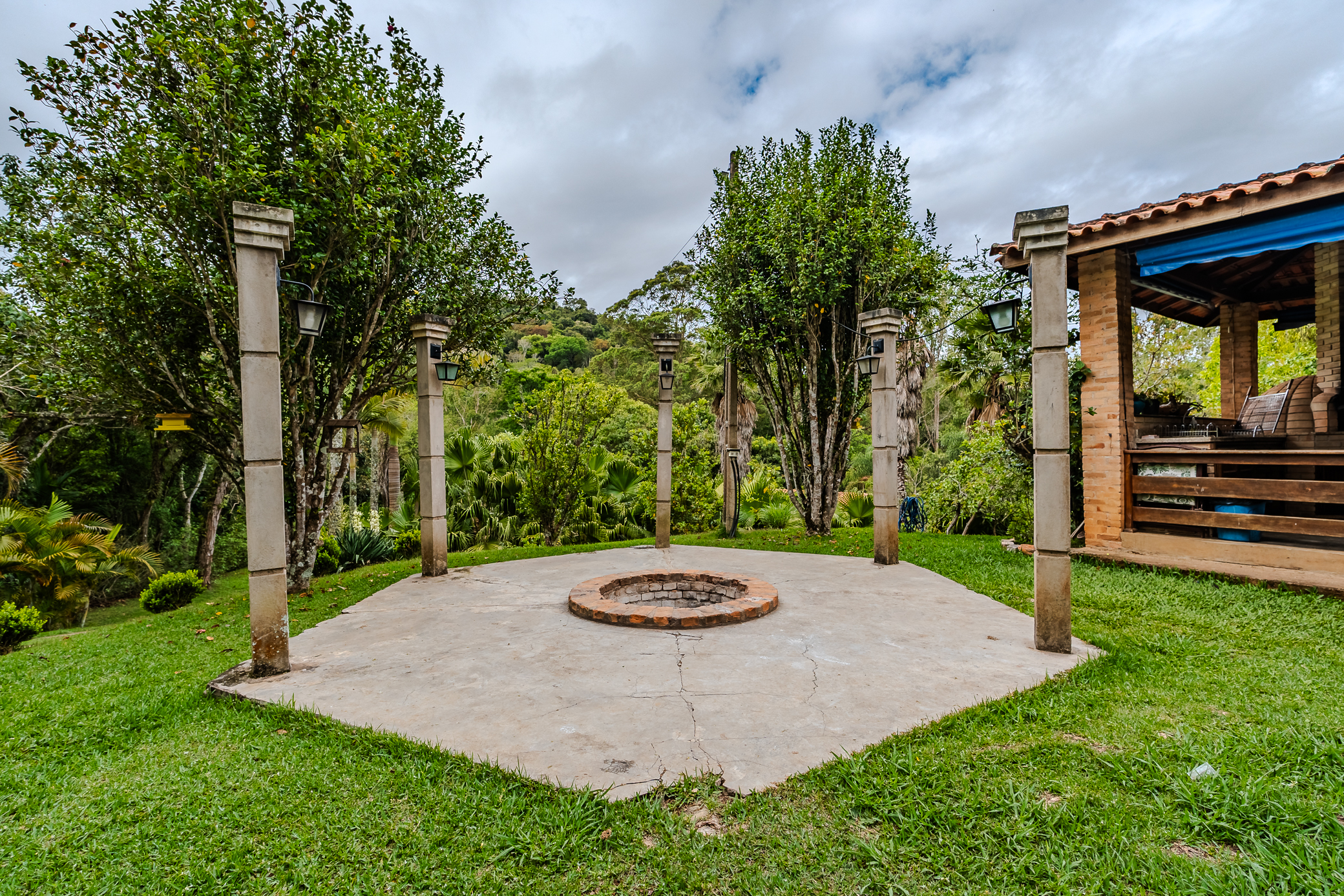Sitio à venda com 9 dormitórios em São Luiz do Paraitinga/SP.