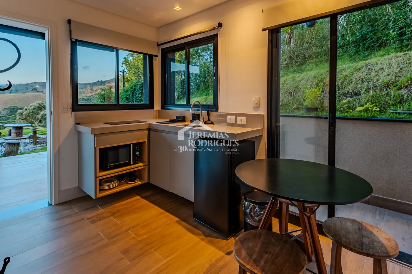 Casa à no Condomínio Recanto do Sol em Campos do Jordão/SP