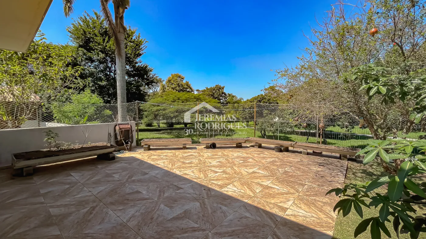 Casa à venda com 6 suítes - Condomínio Village Paineiras - Pindamonhangaba/SP