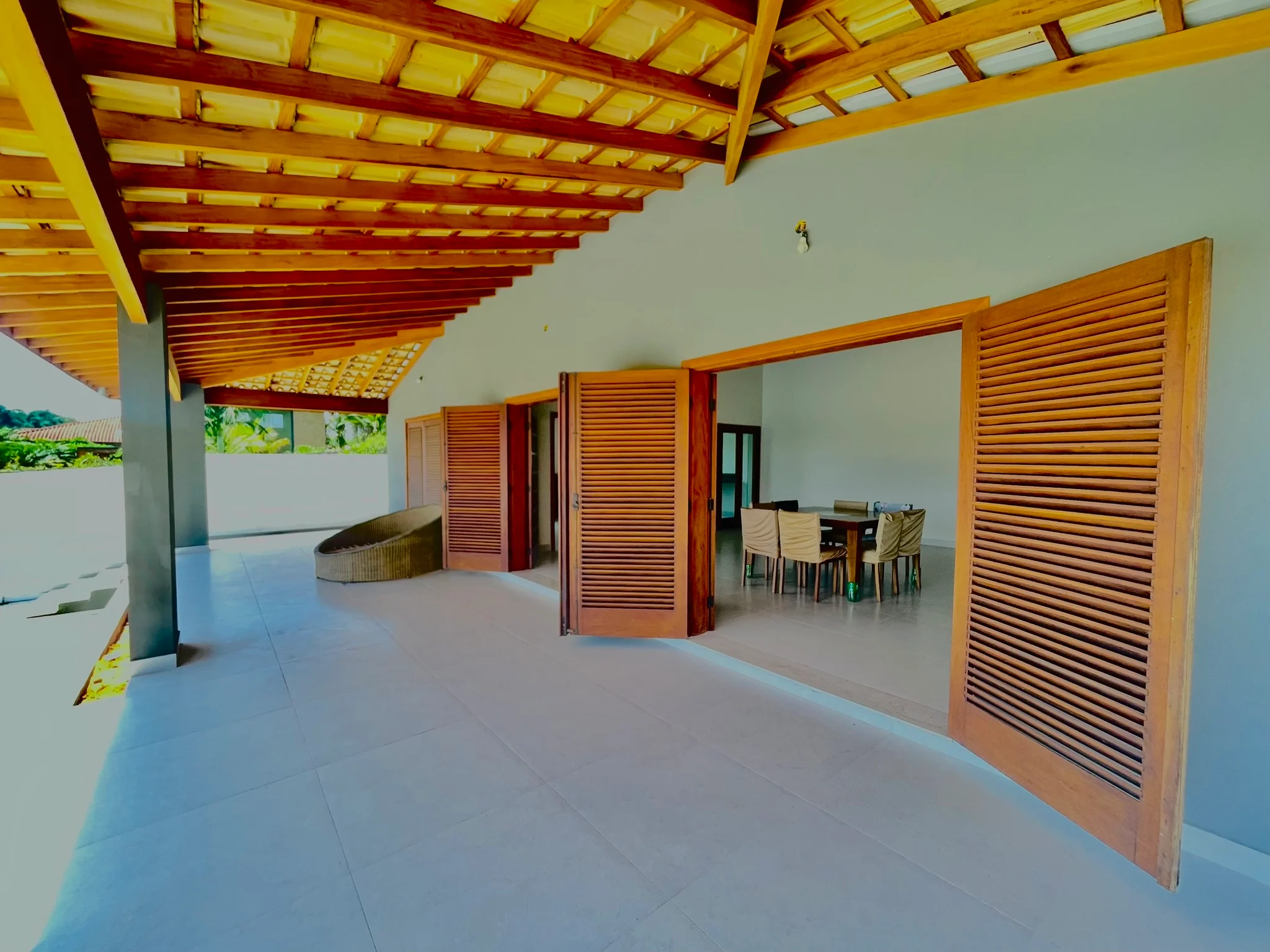 Casa à venda com 4 dormitórios no Condomínio Chácaras Cataguá em Taubaté/SP