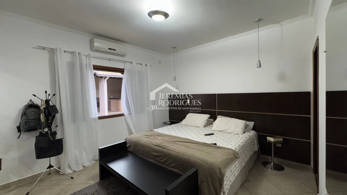 Casa para venda com 3 dormitórios no Condomínio Real Ville em Pindamonhangaba/SP