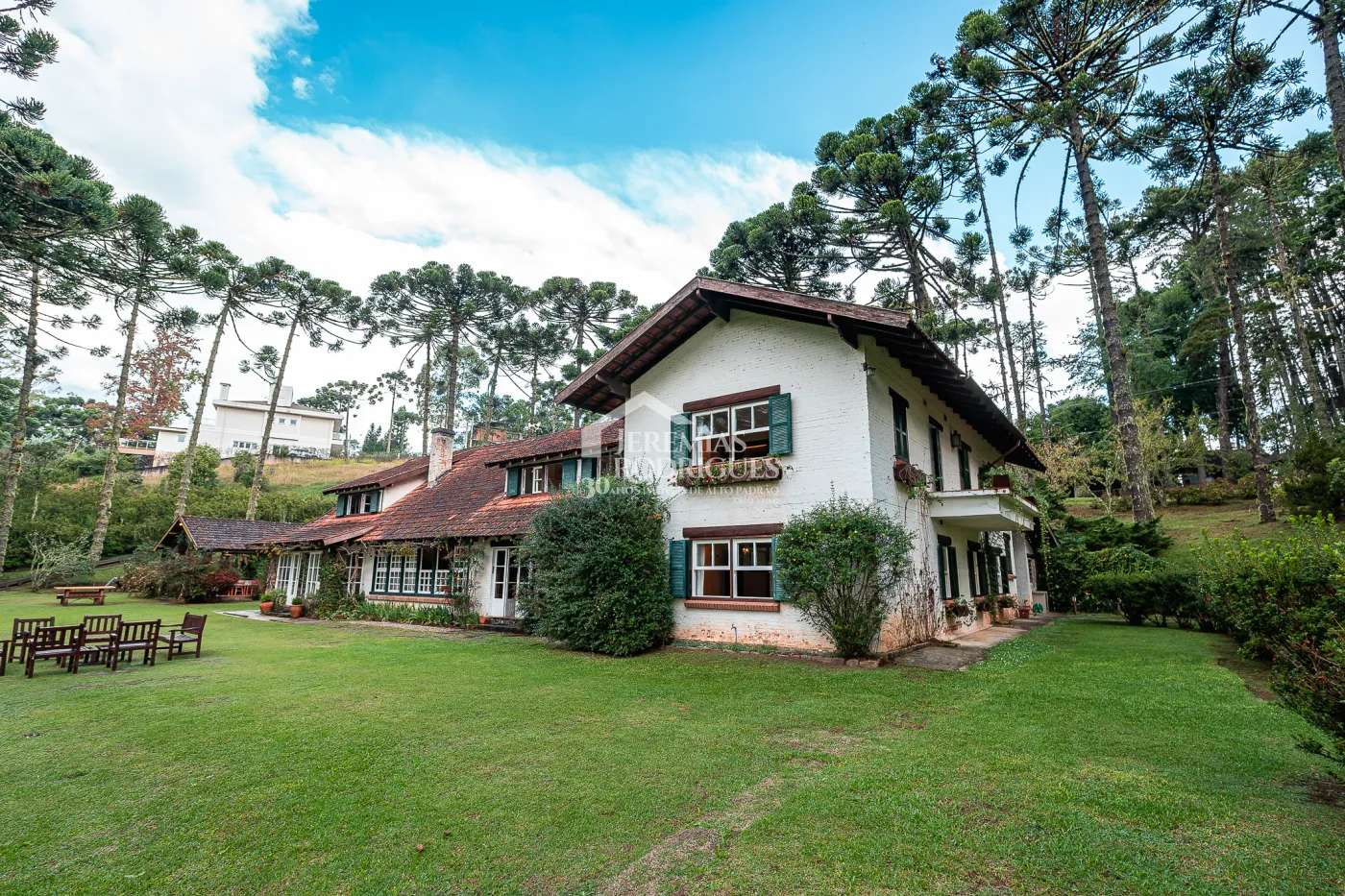 Casa com 9 dormitórios, 694 m² - Condomínio Reserva Figueiredo - Campos do Jordão/SP