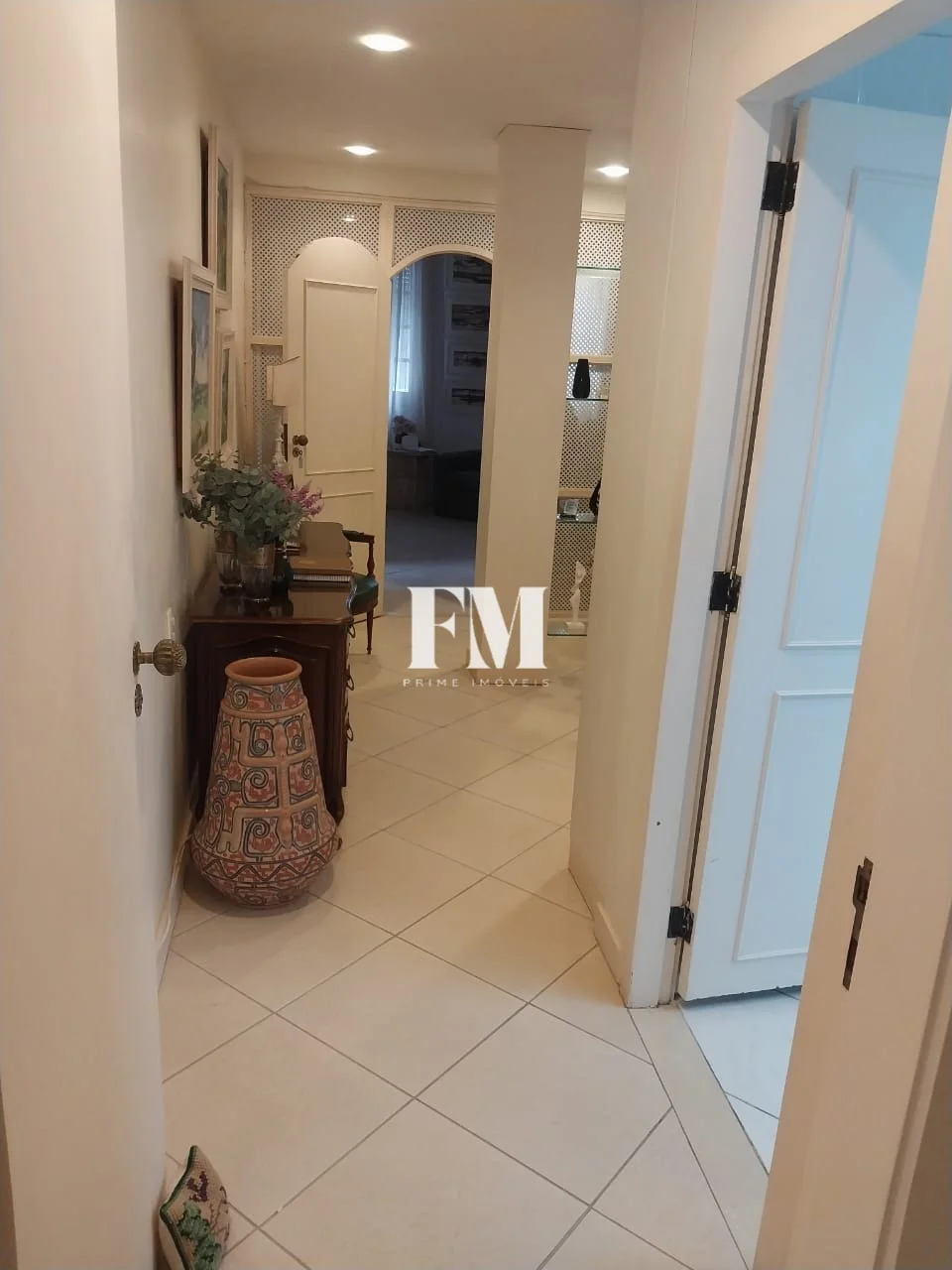 Copacabana | Rua Domingos Ferreira | Original 4 Quartos | 210m² com Varanda, Vaga e Próximo à Praia e ao Metrô - foto 37