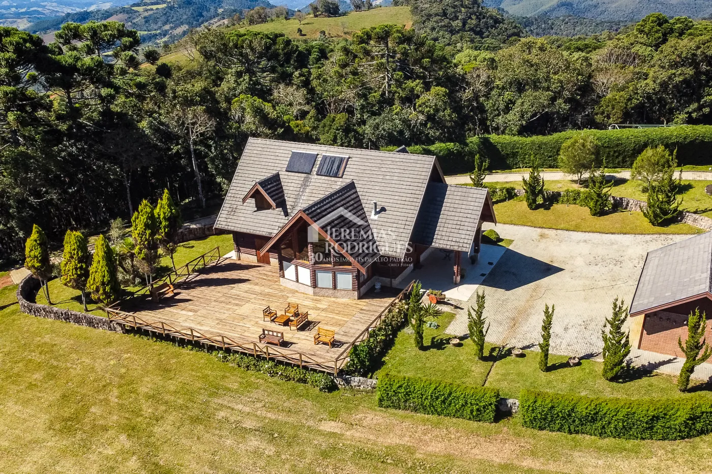 Fazenda com 2.904.000 m² - Sapucaí-Mirim - MG