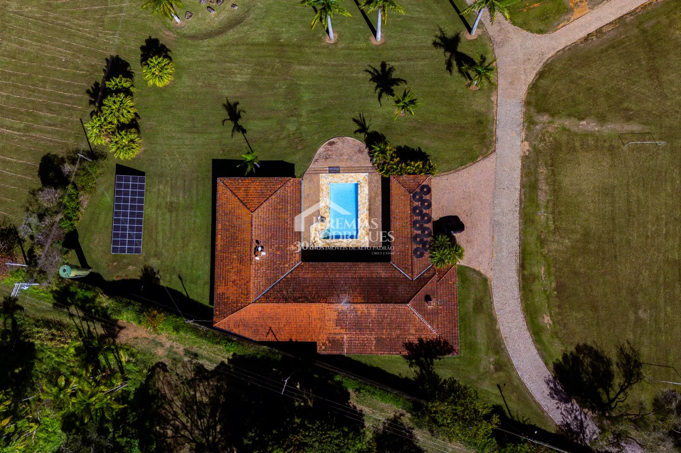 Fazenda à venda com 183.000 m² em Campinas/SP.