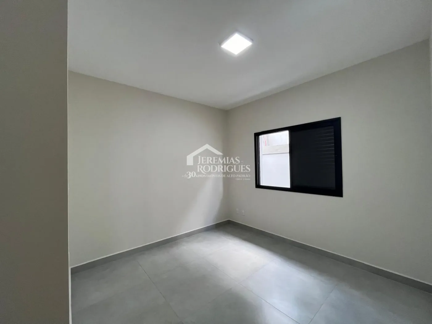 Casa com 3 dormitórios, 184 m² - Condomínio Parque das Araucárias - Tremembé/SP.