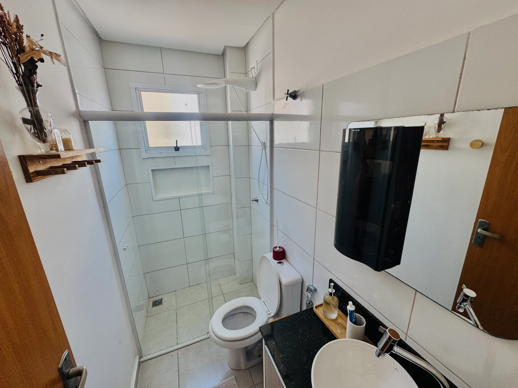 Apartamento à venda com 3 dormitórios no Condomínio Jardim das Palmeiras em Ubatuba/SP. 