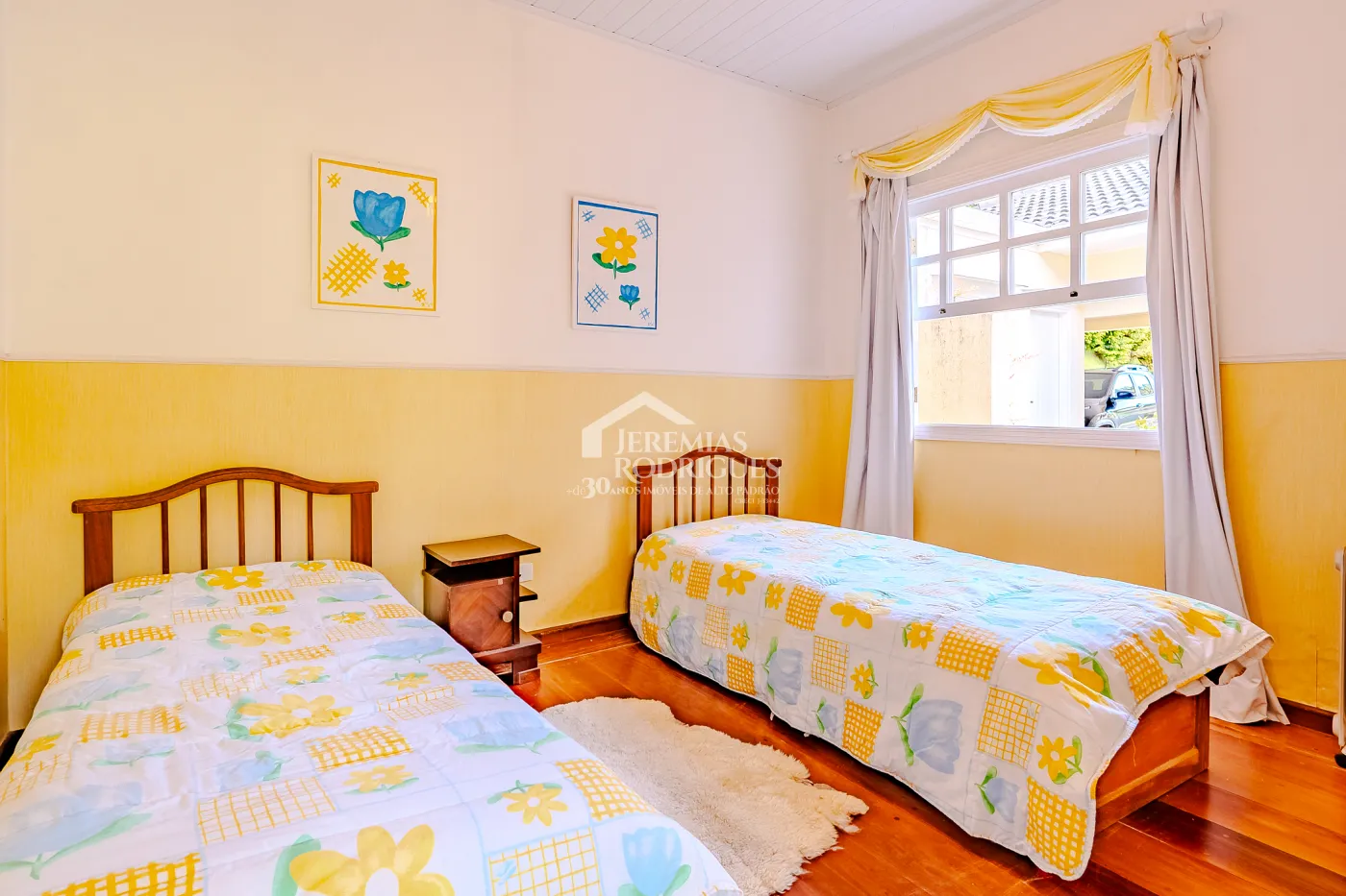 Casa com 6 suítes, 700 m² - Condomínio Vila Simonsen - Campos do Jordão/SP.