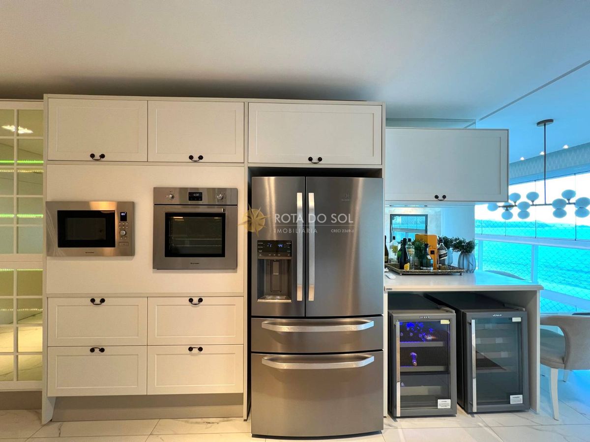 =Vogue Home Apartamento Quadra Mar 4 Suítes Meia Praia Itapema SC