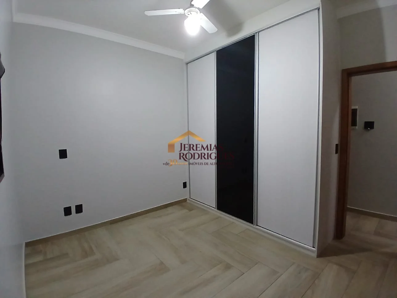 Casa para locação e venda no Condomínio Campos do Conde II em Tremembé/SP. — foto 7