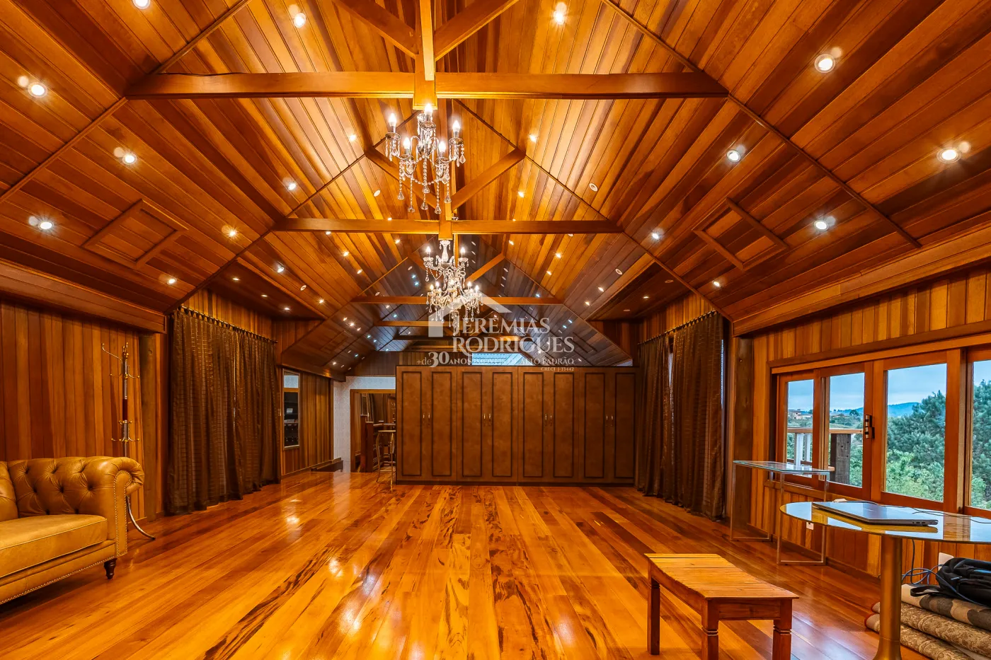 Casa com 5 suítes, 950 m² - Alto do Capivari - Campos do Jordão/SP