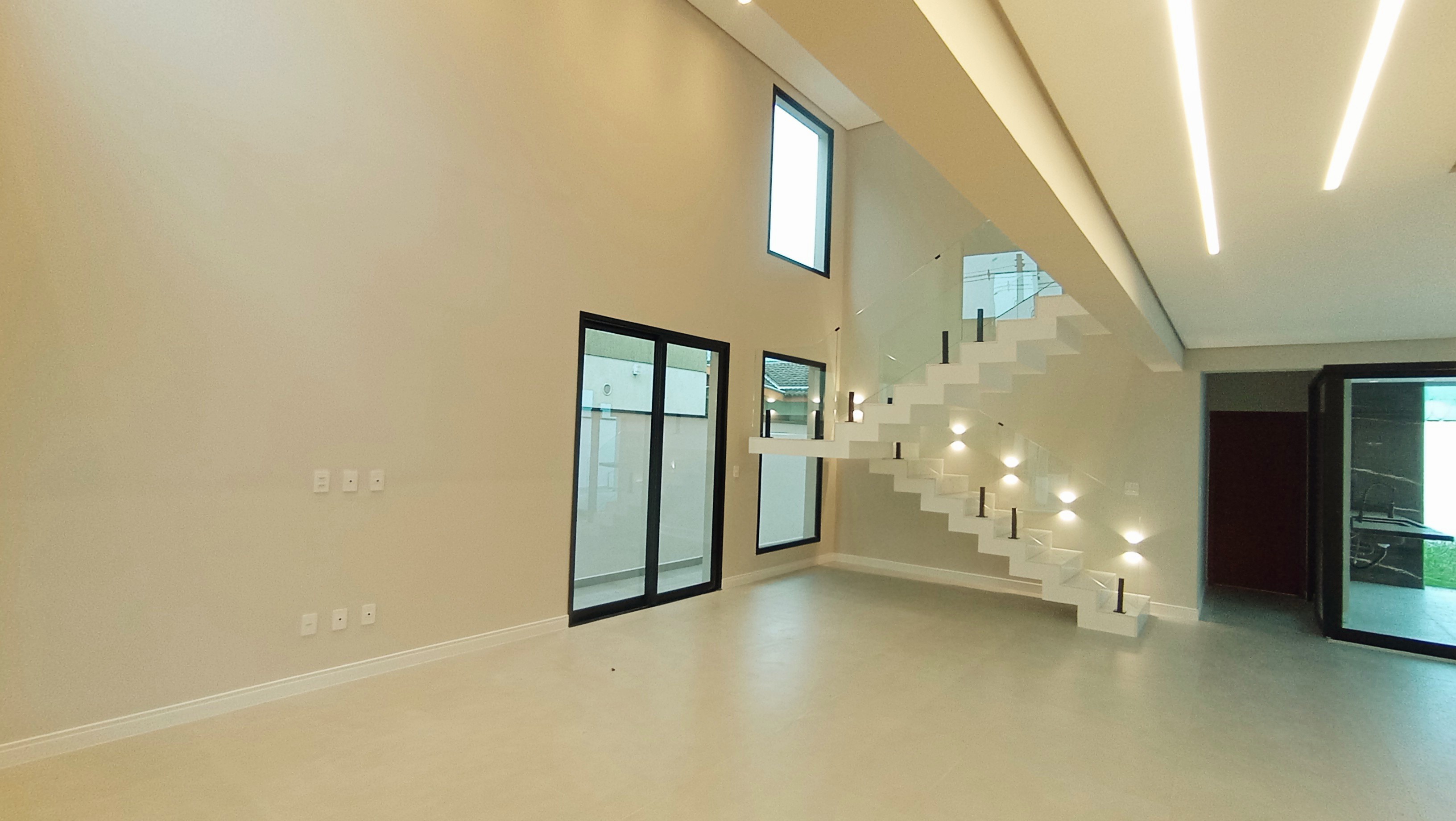 Casa à venda com 4 suítes no Condomínio Green Park em Taubaté/SP. 