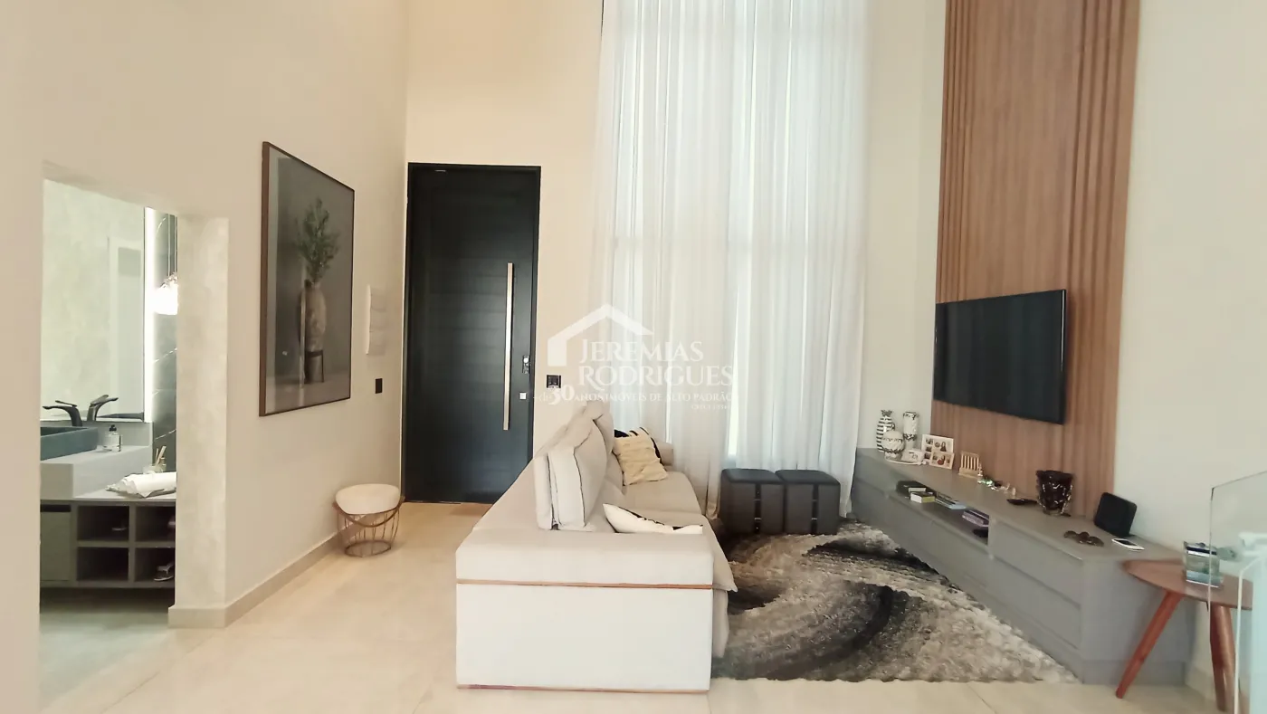 Casa à venda com 3 dormitórios no Condomínio Tecoara em Taubaté/SP.
