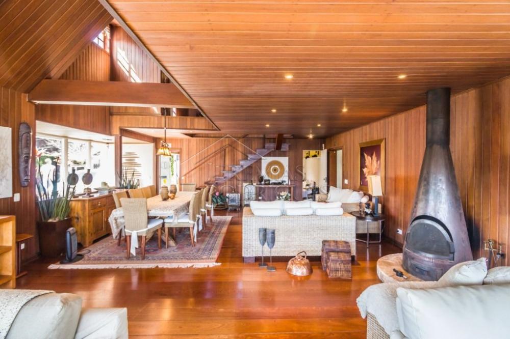 Casa à venda por R$ 6.350.000,00 - Campos do Jordão/SP