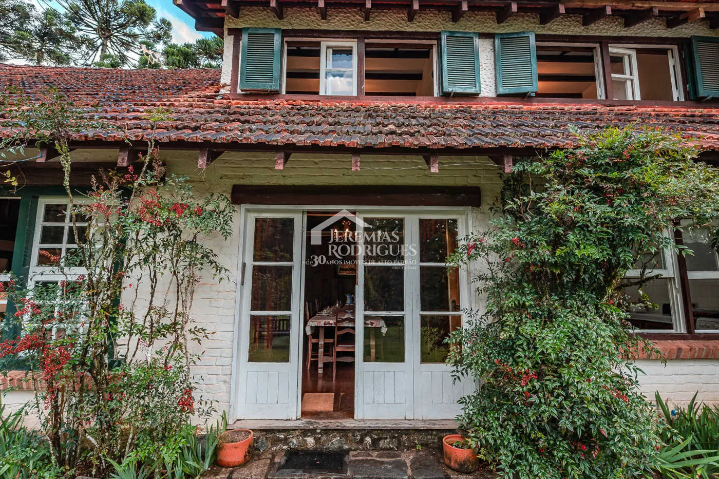 Casa com 9 dormitórios, 694 m² - Condomínio Reserva Figueiredo - Campos do Jordão/SP