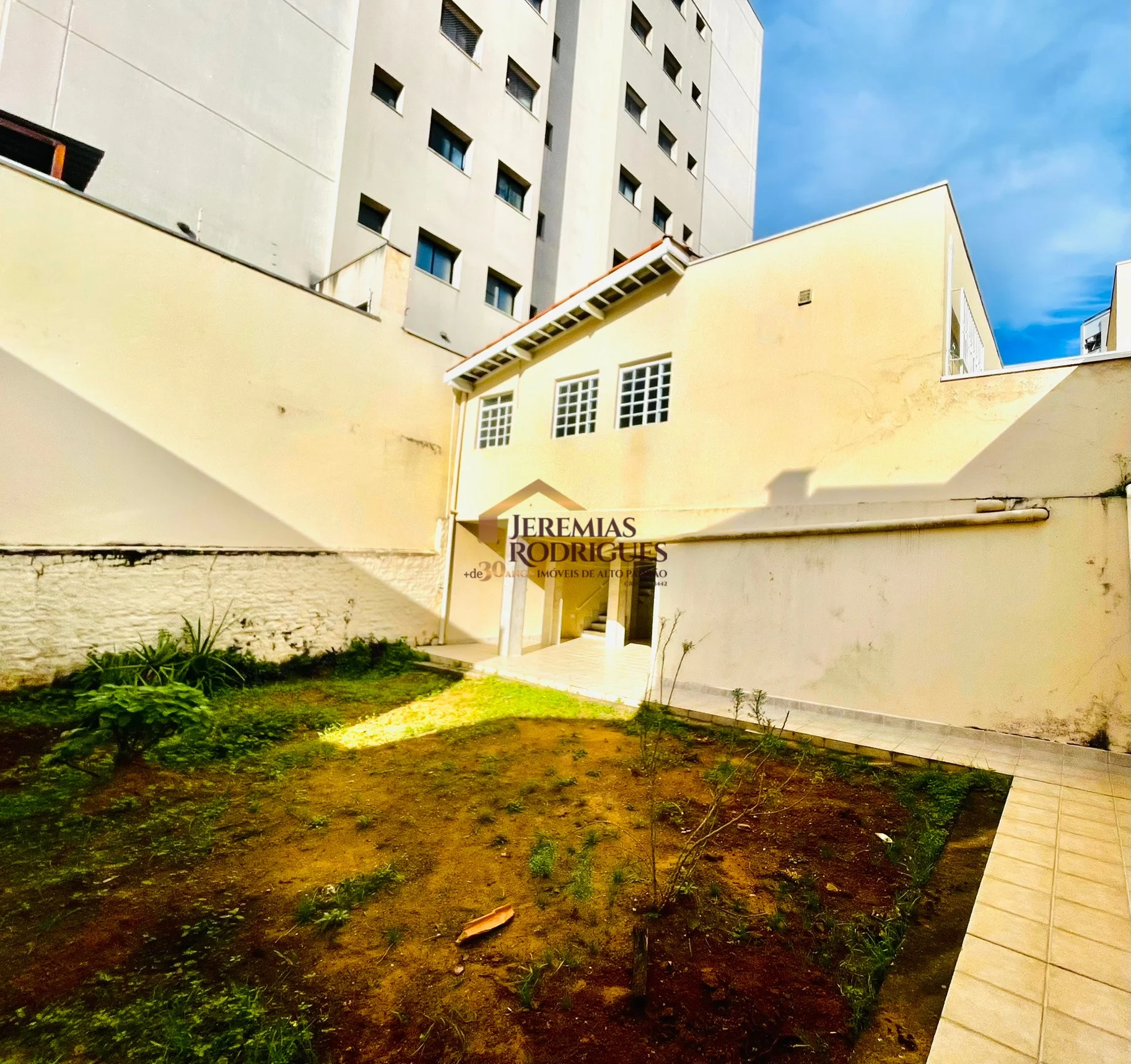 Casa para locação e venda no Centro em Taubaté/SP. — foto 30