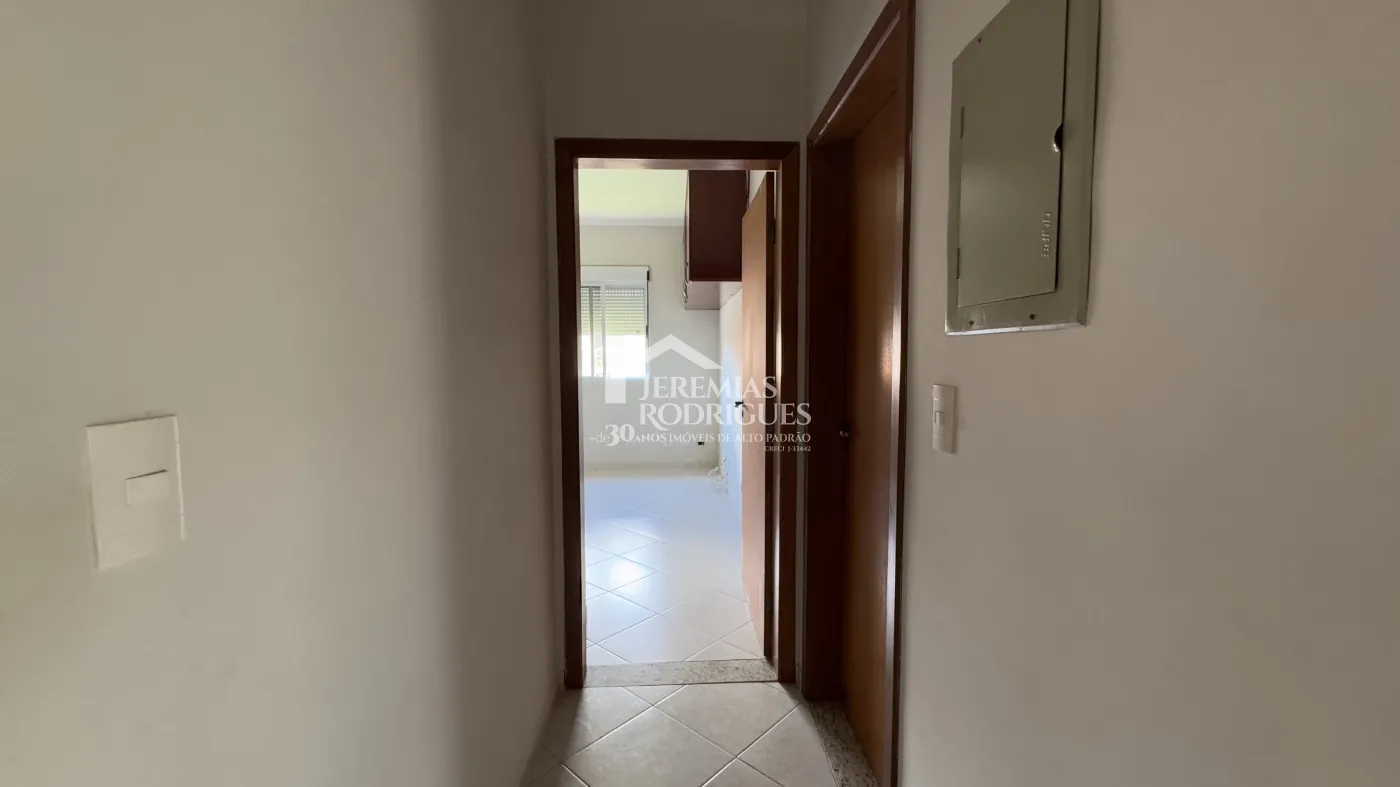 Casa para venda e locação com 4 dormitórios no Condomínio Real Ville I em Pindamonhangaba/SP.