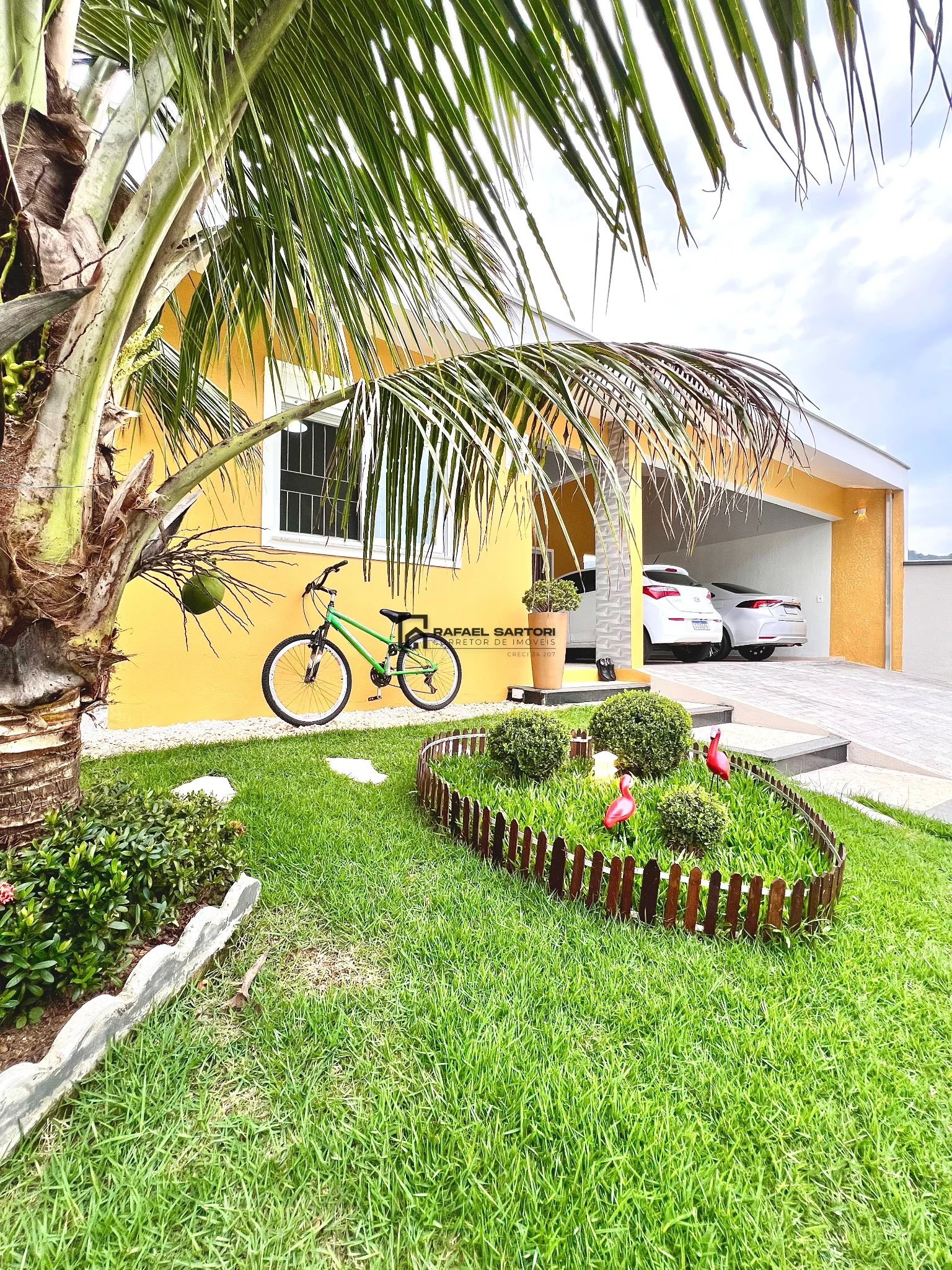 CASA COM 04 QUARTOS NO BAIRRO JOAO PESSOA