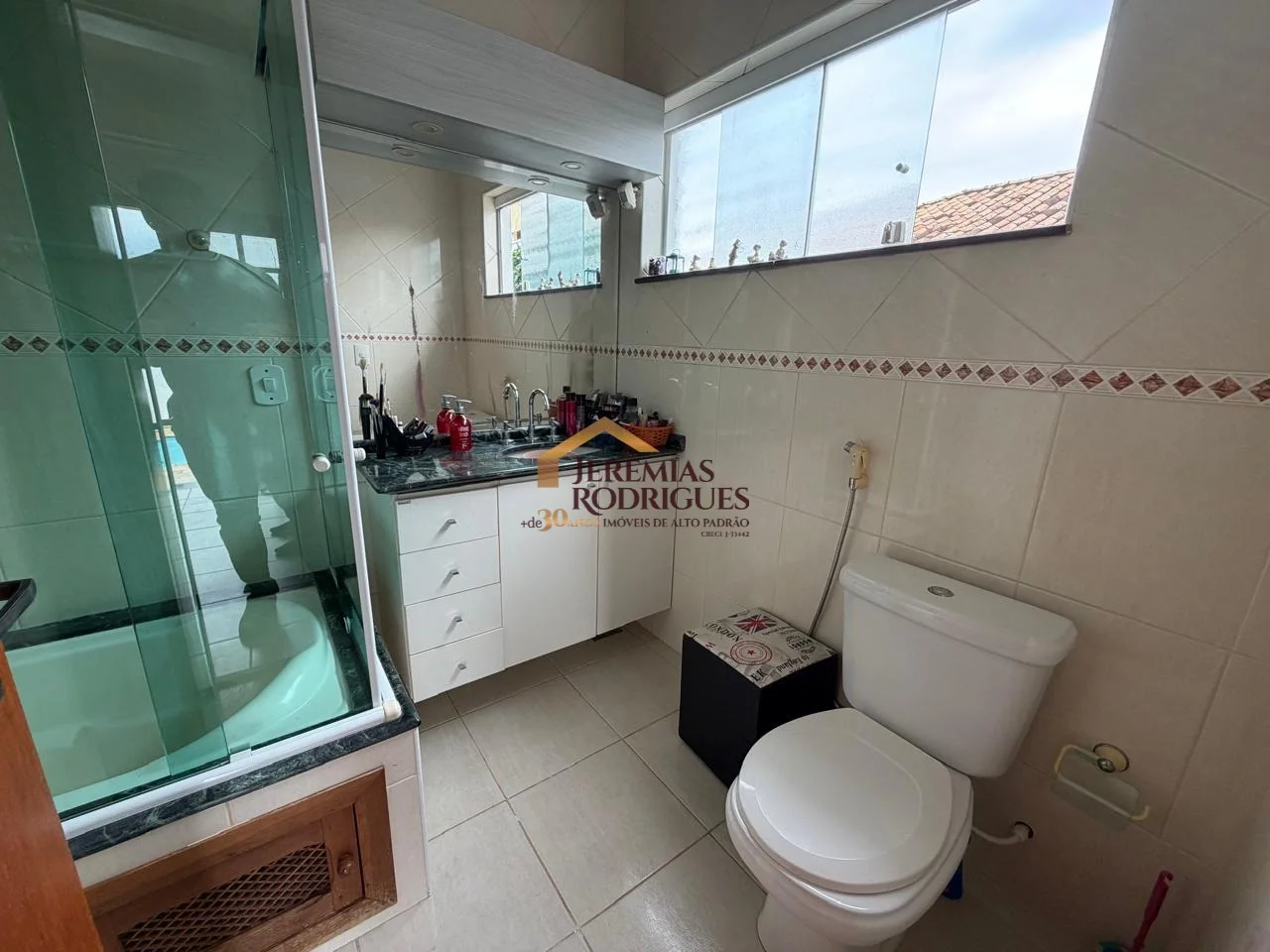 Casa à venda no Condomínio Real Ville em Pindamonhangaba/SP.