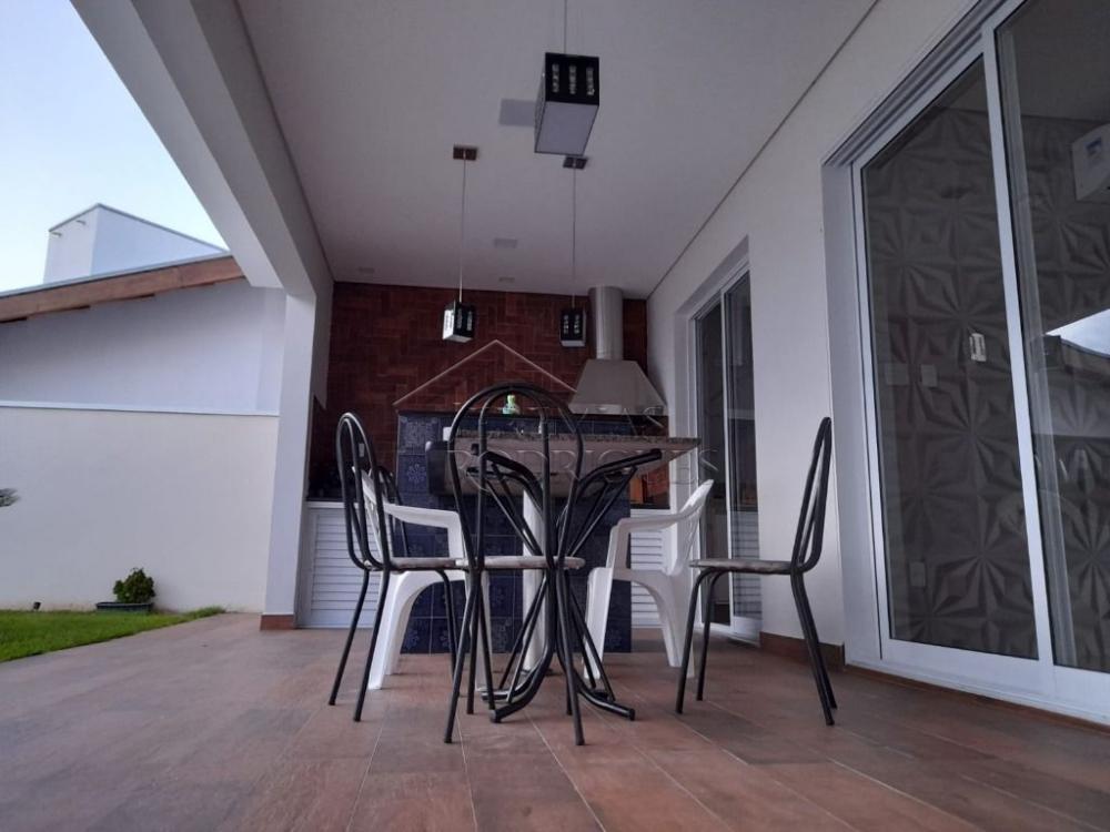 Casa à venda por R$ 1.700.000,00 - Pindamonhangaba/SP