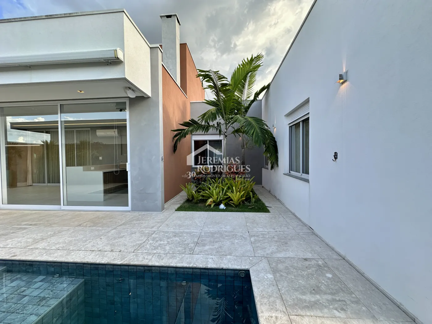 Casa à venda no Condomínio Residencial Terras de San Marco em Taubaté/SP.
