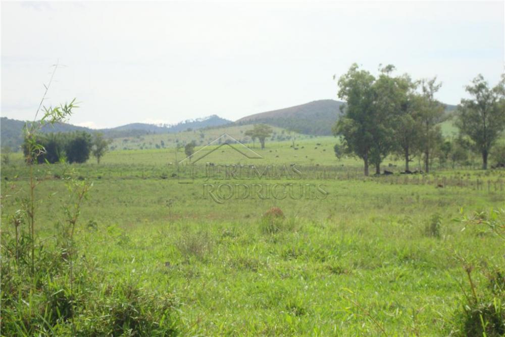 Área rural à venda com 123.247 m² no bairro Jardim Regina em Pindamonhangaba/SP.