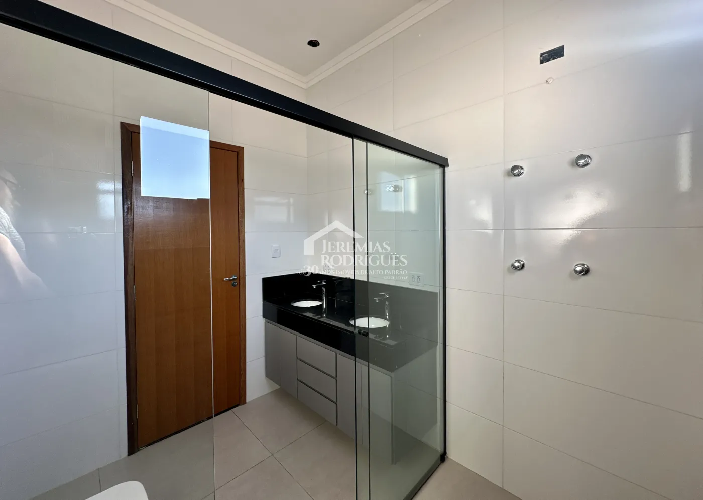 Casa para locação com 3 dormitórios no Condomínio Parque das Araucárias em Tremembé/SP