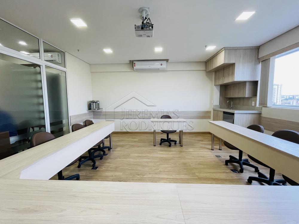 Sala comercial no Edifício Square em Taubaté/SP.