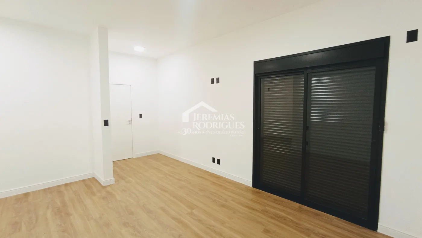 Casa à venda com 4 dormitórios no Condomínio Terras de San Marco em Taubaté/SP.