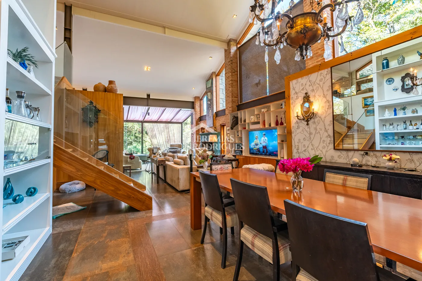 Casa com 7 suítes, 770 m² - Pedra do Fogo - Campos do Jordão/SP.