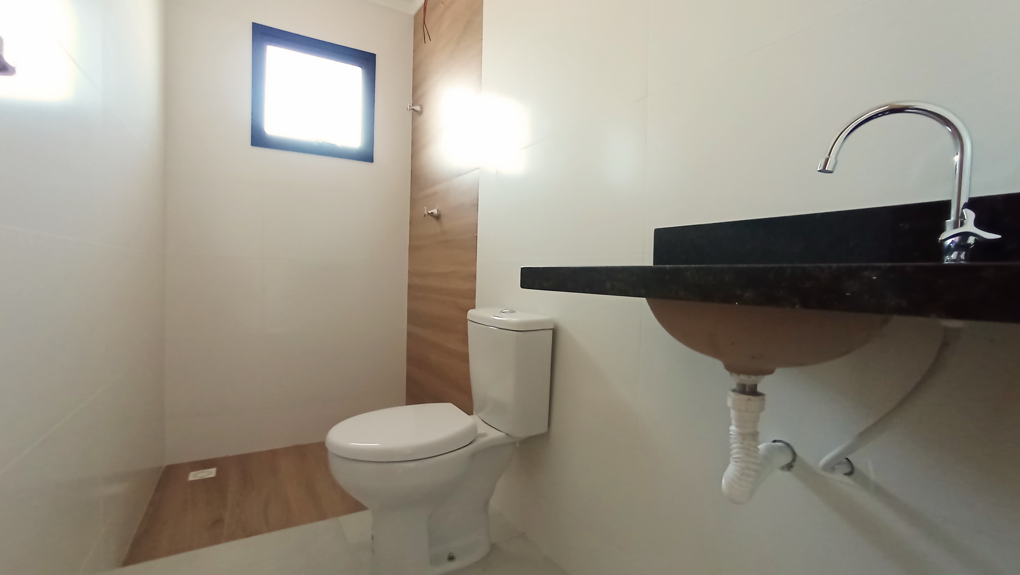 Apartamento à venda com 3 suítes, 124 m² no Edifício Residencial Apoema em Ubatuba/SP.