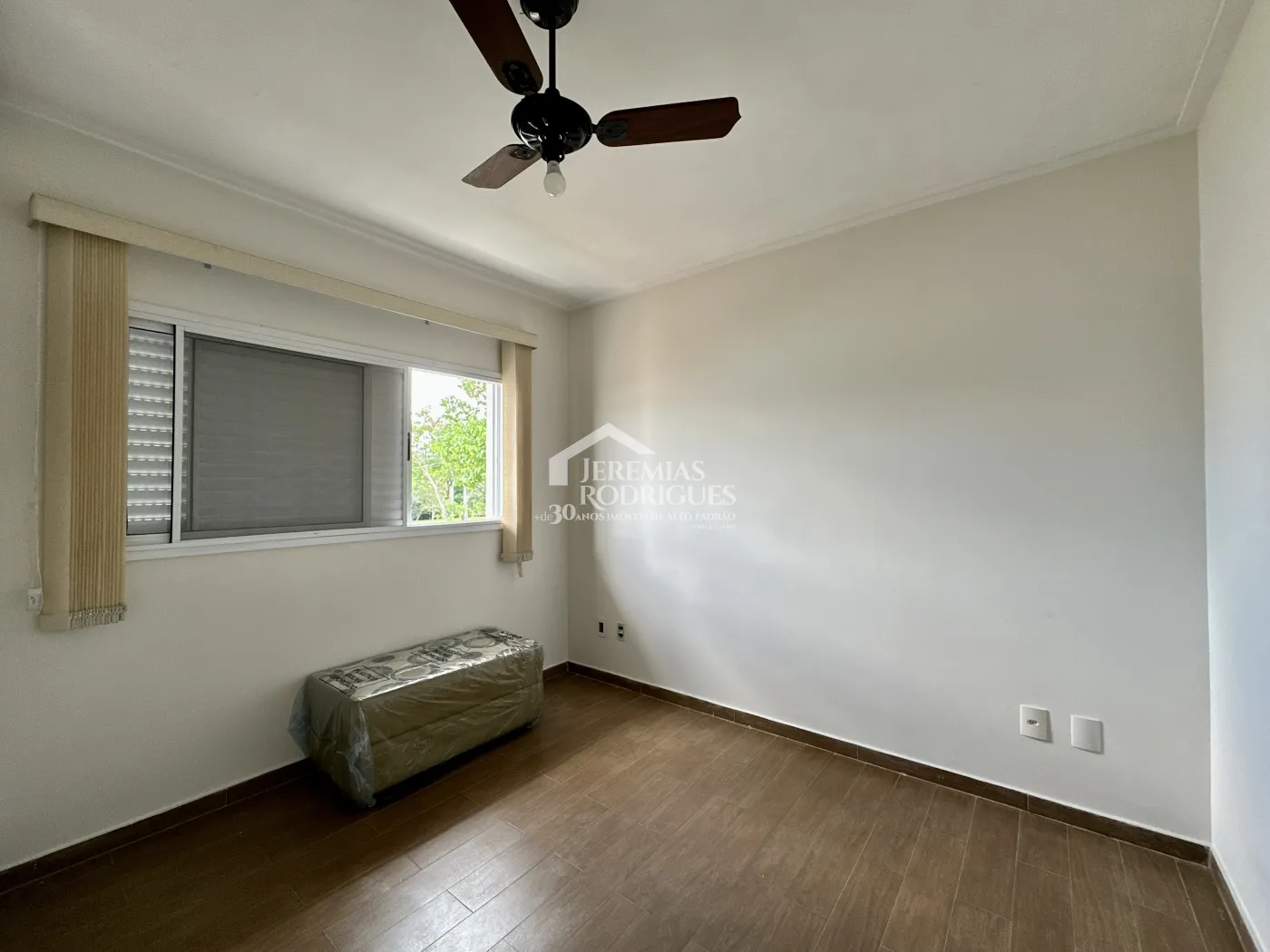 Casa para venda e locação com 4 suítes no Condomínio Campos do Conde II em Tremembé/SP