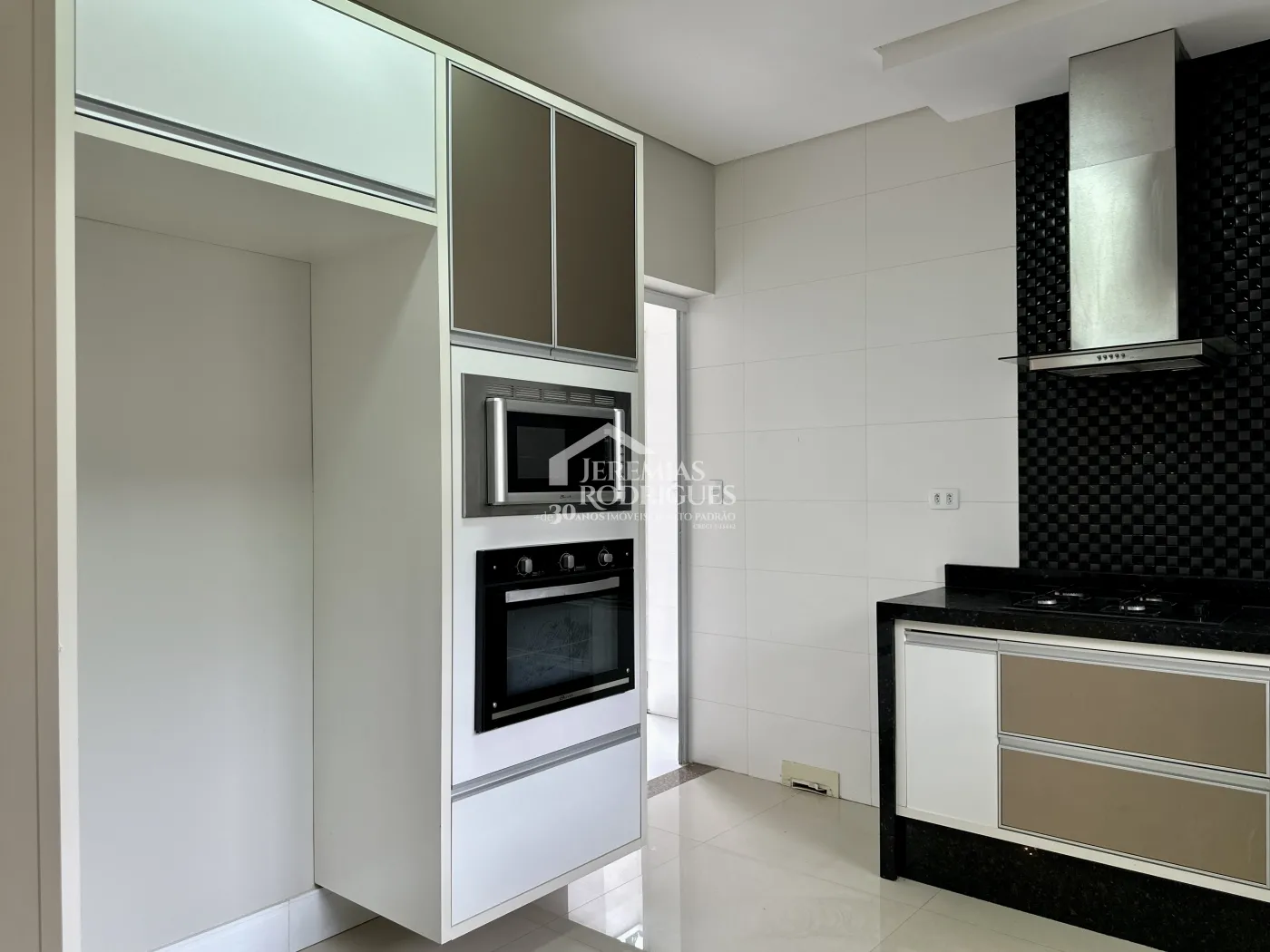Casa com 3 dormitórios, 237 m² - Campos do Conde Chamboard - Tremembé/SP.