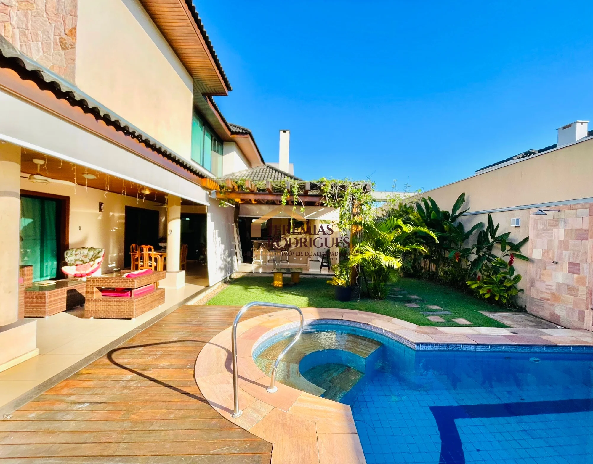Casa para locação e venda no Taubaté Village em Taubaté/SP.