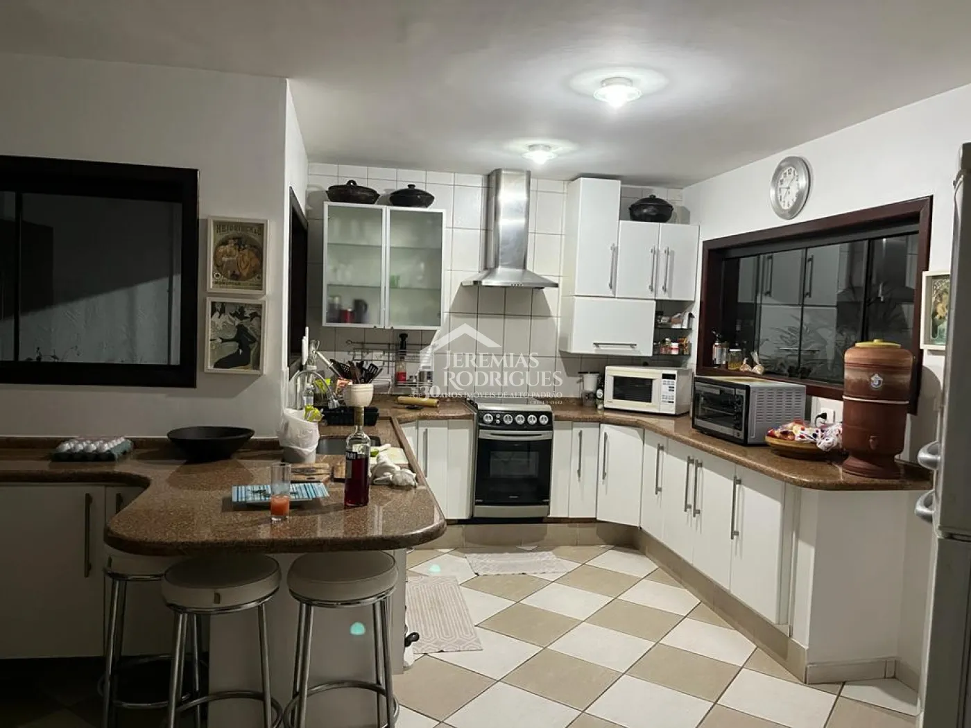 Casa com 3 dormitórios, 480 m² - Jardim Residencial Doutor Lessa - Pindamonhangaba/SP.