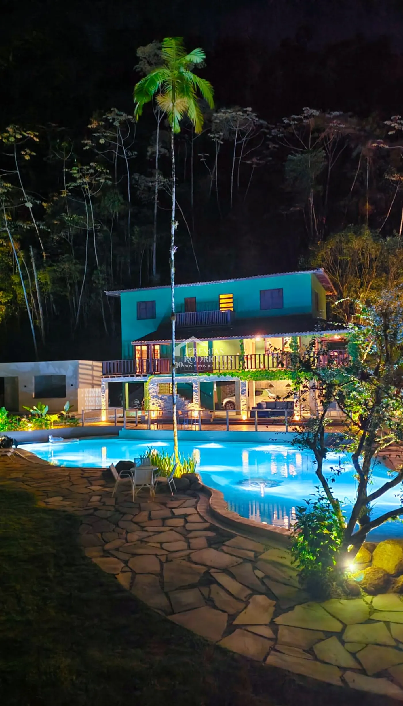 Casa com 3 dormitórios, 350 m² - Ubatumirim - Ubatuba/SP