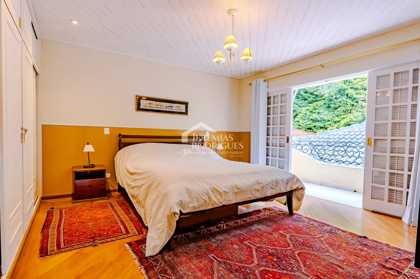 Casa com 6 suítes, 700 m² - Condomínio Vila Simonsen - Campos do Jordão/SP.