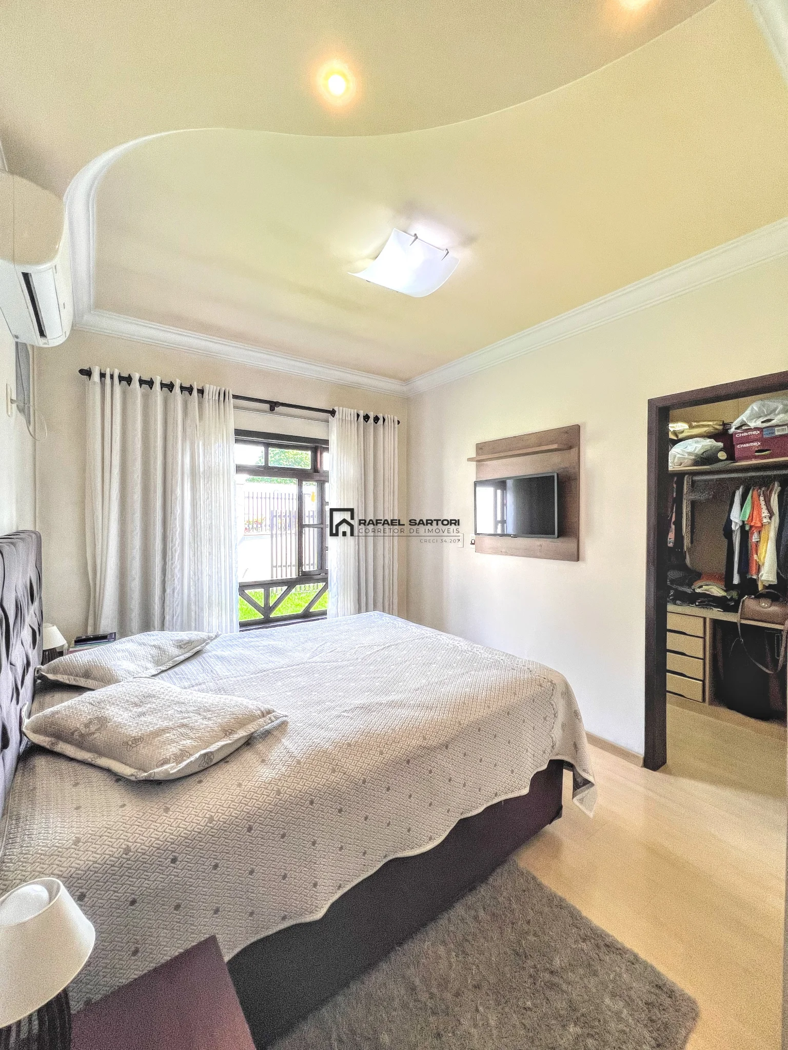CASA COM AMPLO TERRENO BAIRRO NOVA BRASILIA 