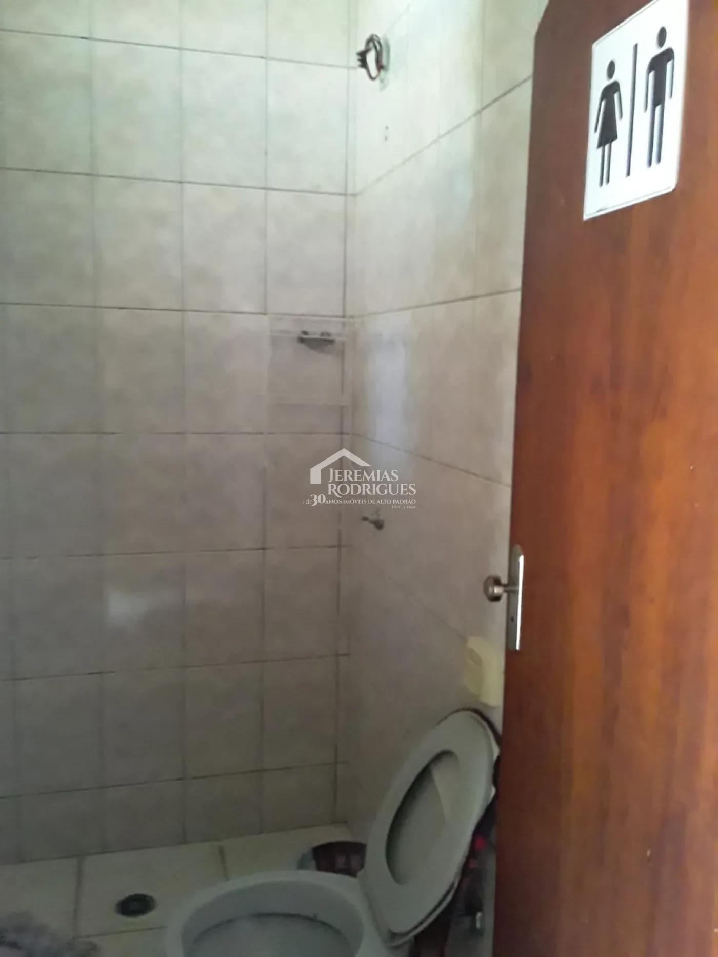 Casa sobradada à venda com 3 dormitórios no bairro Jardim Morumby em Taubaté/SP