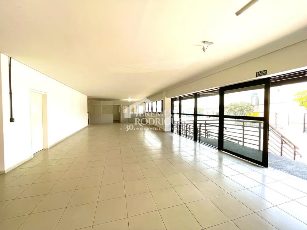 Galpão com 4.800 m² - Jardim Independência - Taubaté/SP.